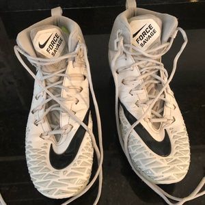 Very gently used great condition Nike football cleats.